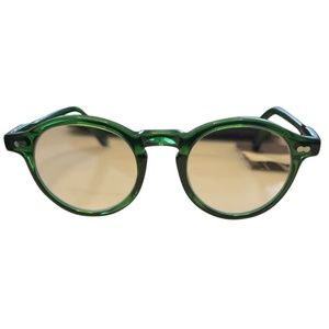 Green mascot Miltzen glasses